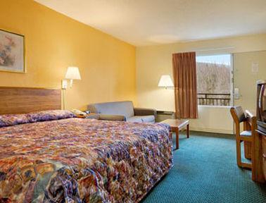 Super 8 By Wyndham Caryville Tn Номер фото